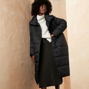 NWOT Banana Republic long body puffer